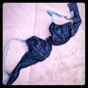 Adore me unlined lacy blue 40C bra